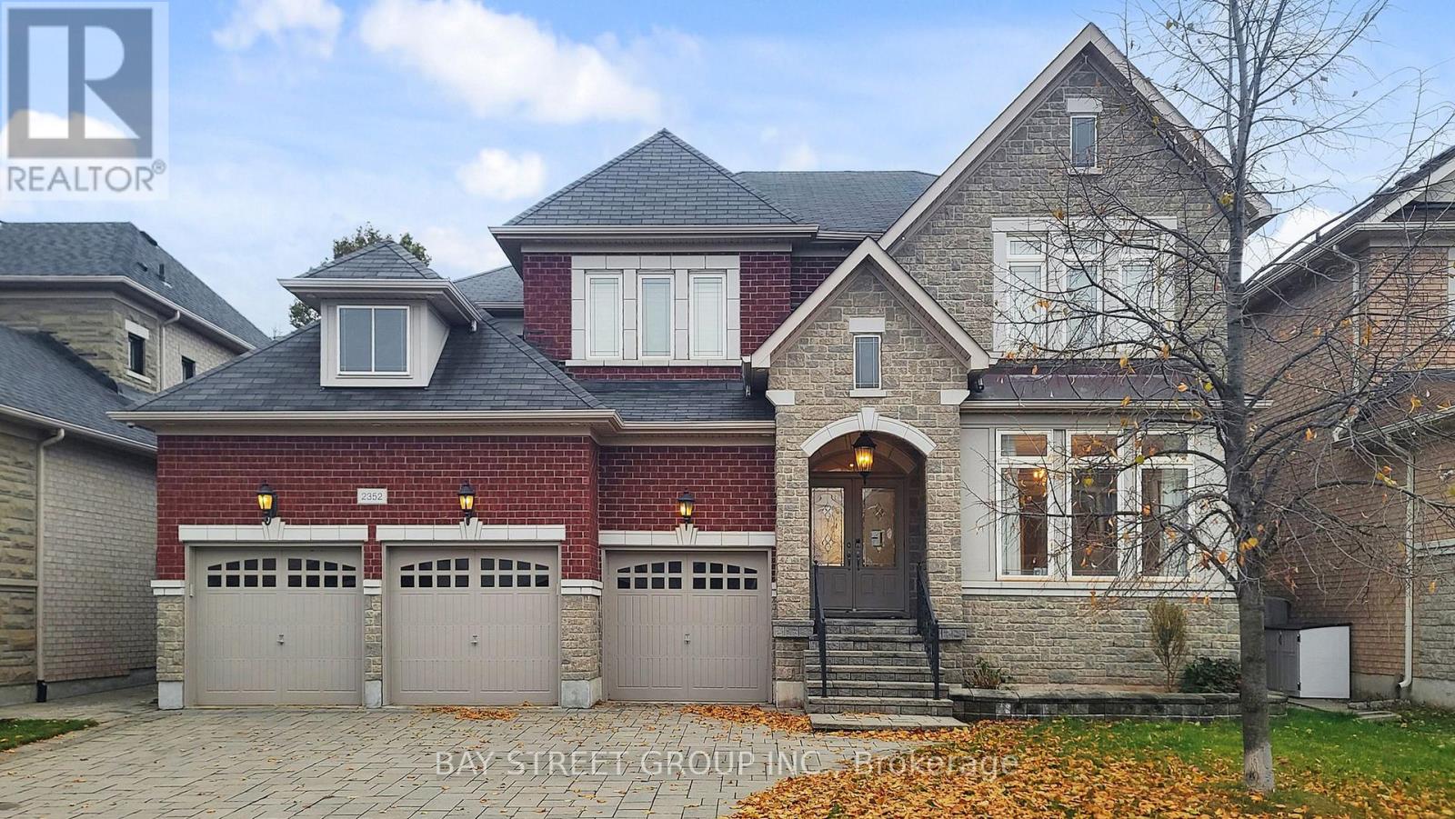 2352 DELNICE DRIVE, Oakville, Ontario