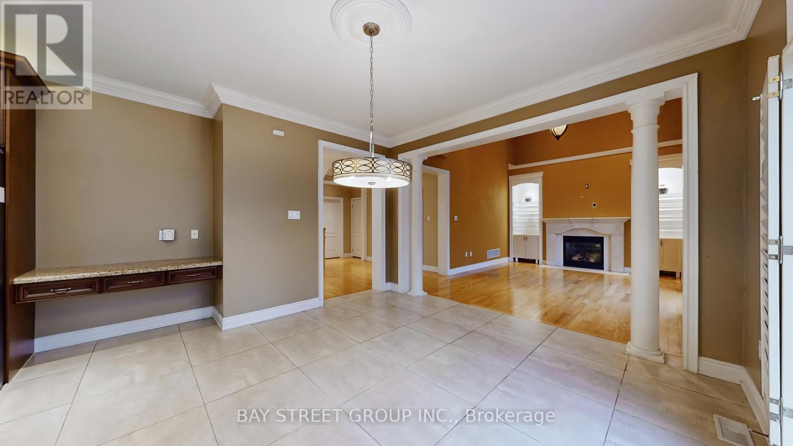 2352 Delnice Drive, Oakville, Ontario  L6H 0A9 - Photo 12 - W12557308