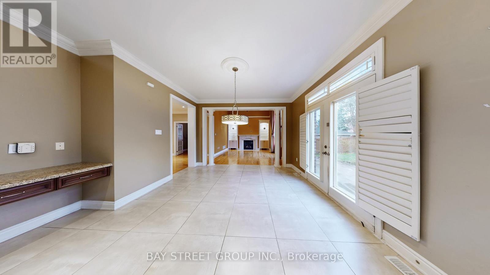 2352 Delnice Drive, Oakville, Ontario  L6H 0A9 - Photo 13 - W12557308