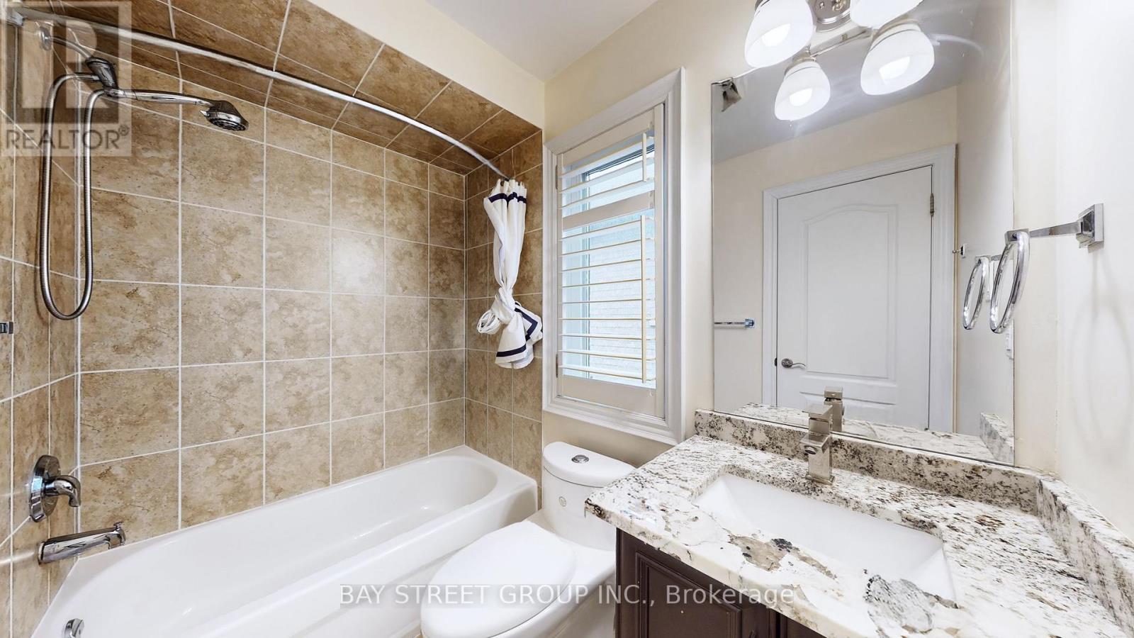 2352 Delnice Drive, Oakville, Ontario  L6H 0A9 - Photo 34 - W12557308