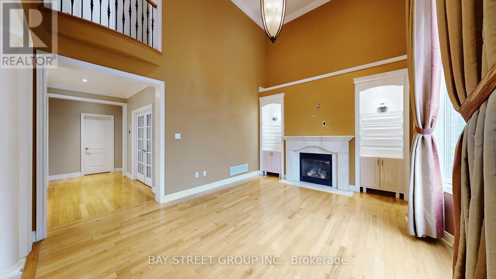 2352 Delnice Drive, Oakville, Ontario  L6H 0A9 - Photo 4 - W12557308