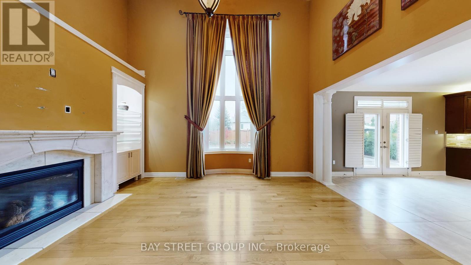 2352 Delnice Drive, Oakville, Ontario  L6H 0A9 - Photo 5 - W12557308