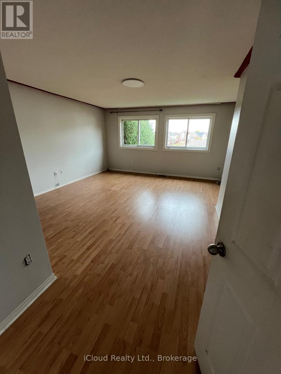 Upper Lvl - 40 Brower Court, Brampton, Ontario L6Z 4S6 - Photo 6 - W12556702