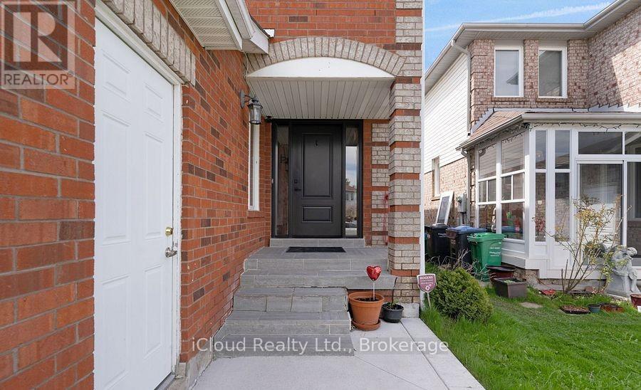 Upper Lvl - 40 Brower Court, Brampton, Ontario L6Z 4S6 - Photo 2 - W12556702