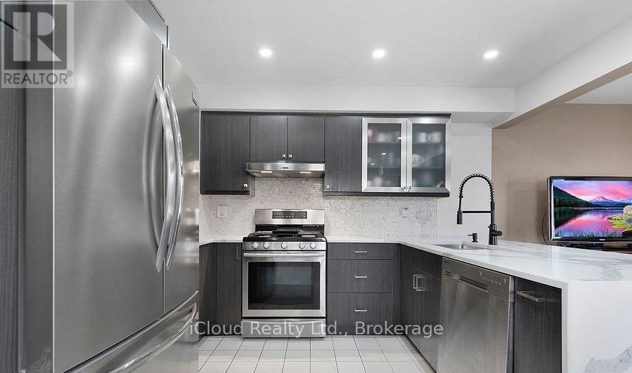 Upper Lvl - 40 Brower Court, Brampton, Ontario L6Z 4S6 - Photo 5 - W12556702