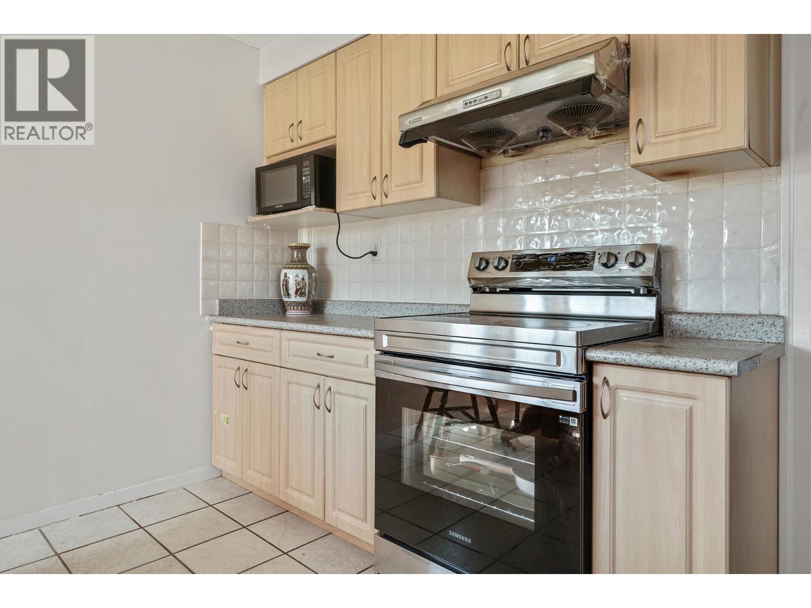 2336 45 Avenue, Vancouver, British Columbia  V5R 3B5 - Photo 14 - R3068641