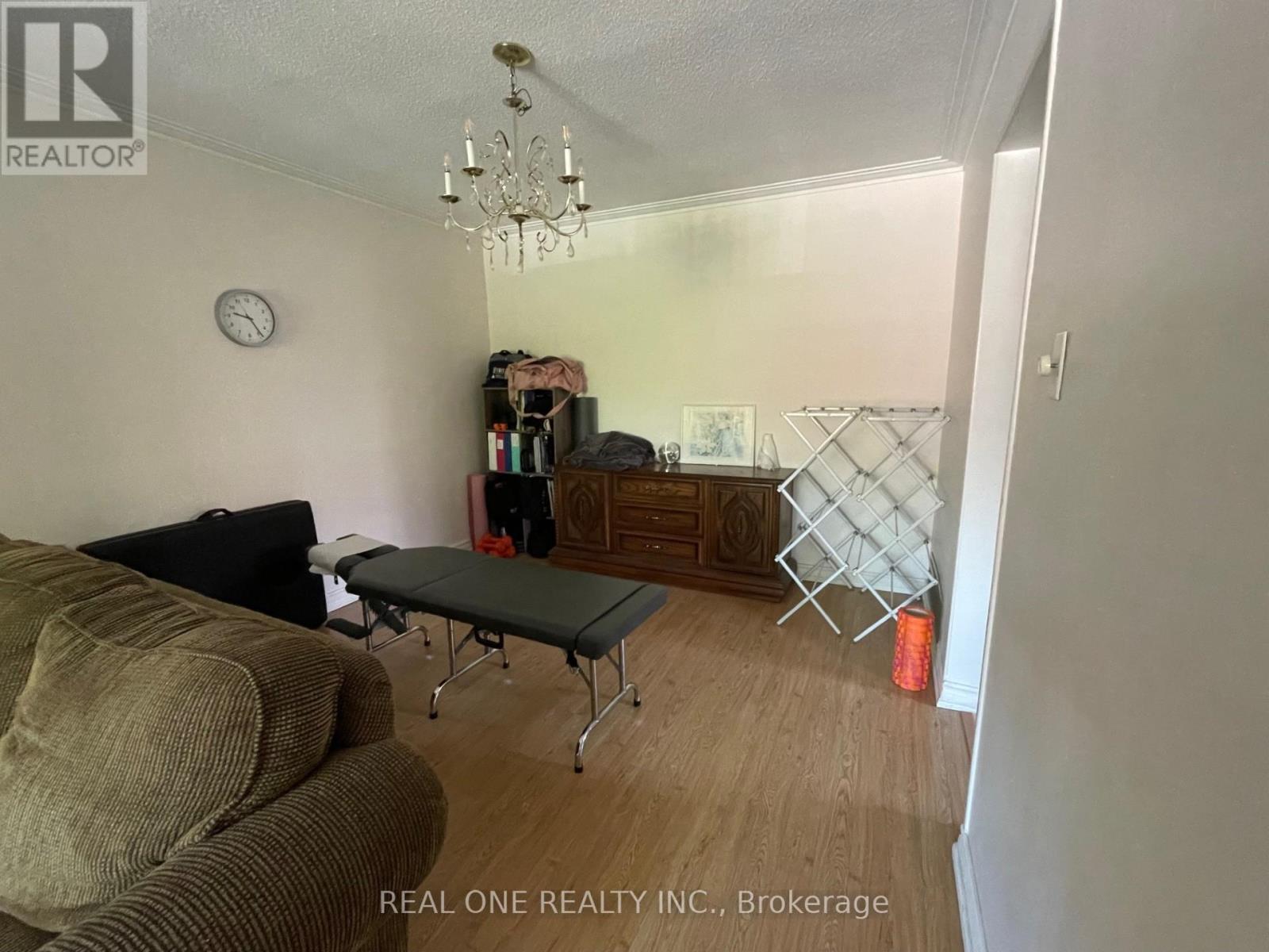 20 Mallaby Road, Toronto, Ontario  M2H 1P3 - Photo 3 - C12557326