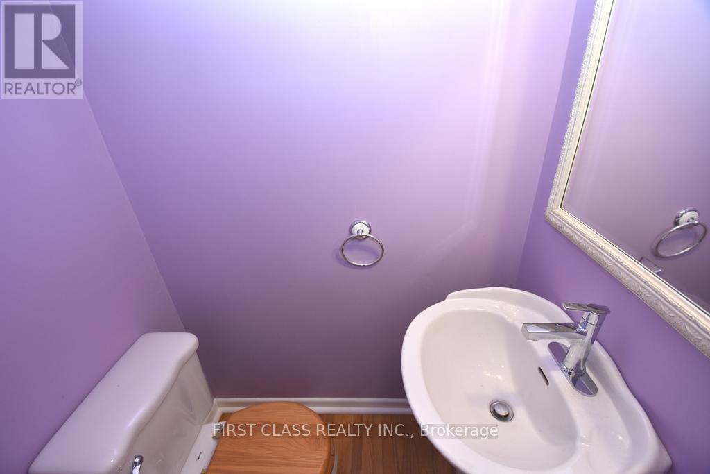 Main - 331 Woodsworth Road, Toronto, Ontario  M2L 2T7 - Photo 16 - C12557328