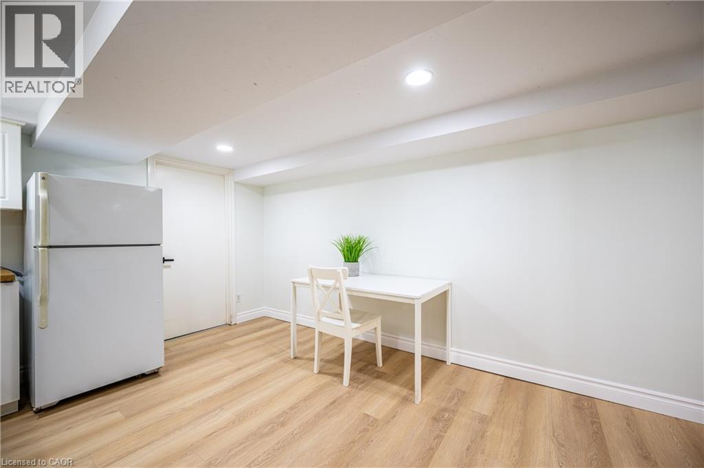 120 Marshall Street, Waterloo, Ontario  N2J 2T7 - Photo 23 - 40788097