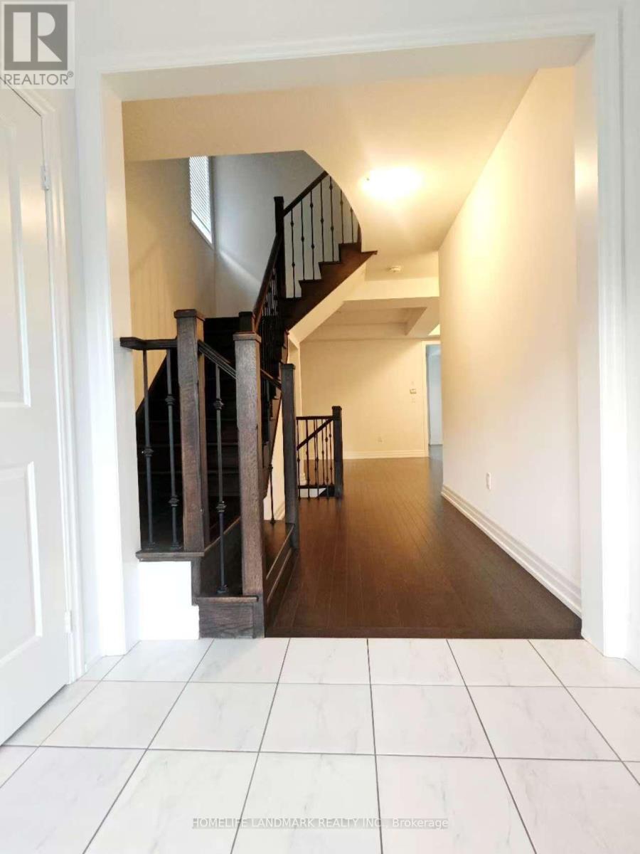 14 Lockton Street, Whitby, Ontario  L1P 0C2 - Photo 2 - E12557330