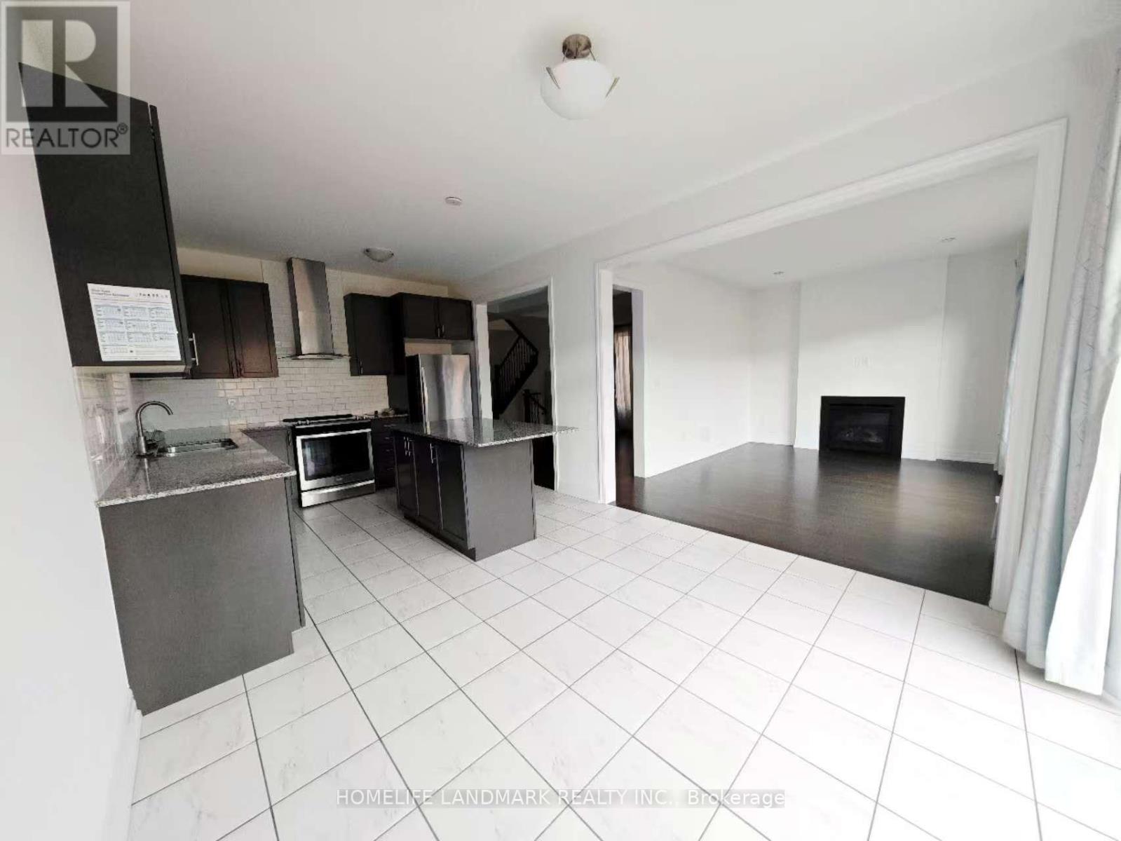 14 Lockton Street, Whitby, Ontario  L1P 0C2 - Photo 5 - E12557330