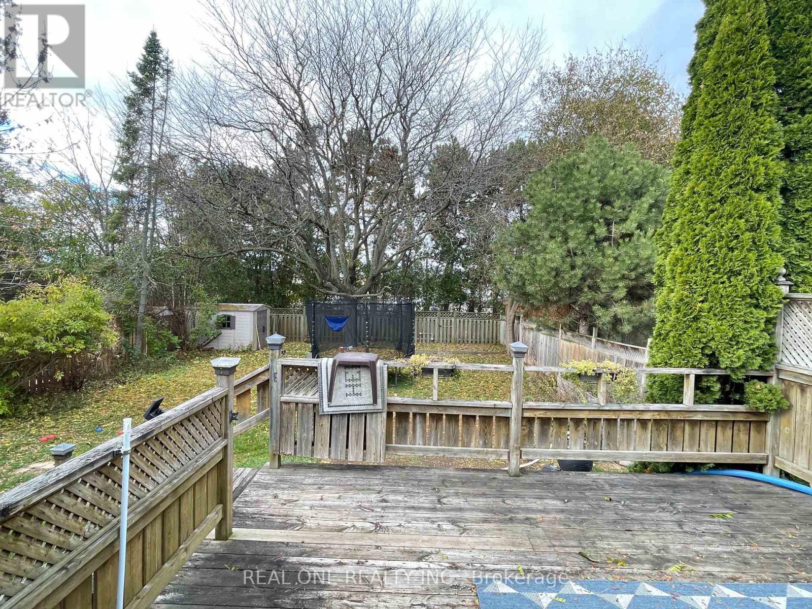 2249 Wyandotte Drive, Oakville, Ontario  L6L 2T4 - Photo 21 - W12557332