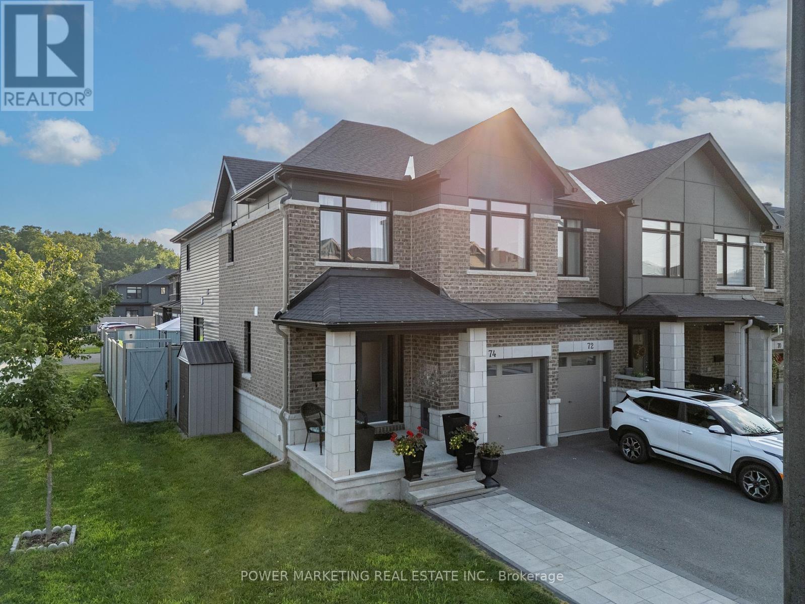 74 Finsbury Avenue, Ottawa, Ontario  K2S 2N8 - Photo 2 - X12557358