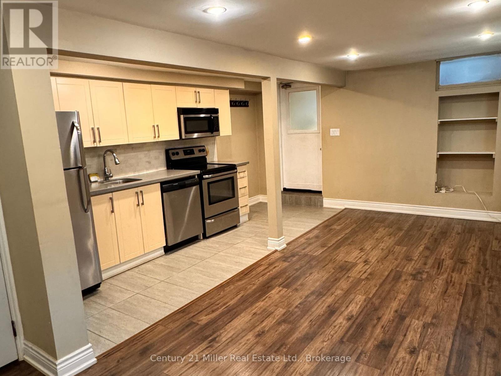 457 Annette Street, Toronto, Ontario  M6P 1S1 - Photo 4 - W12557366