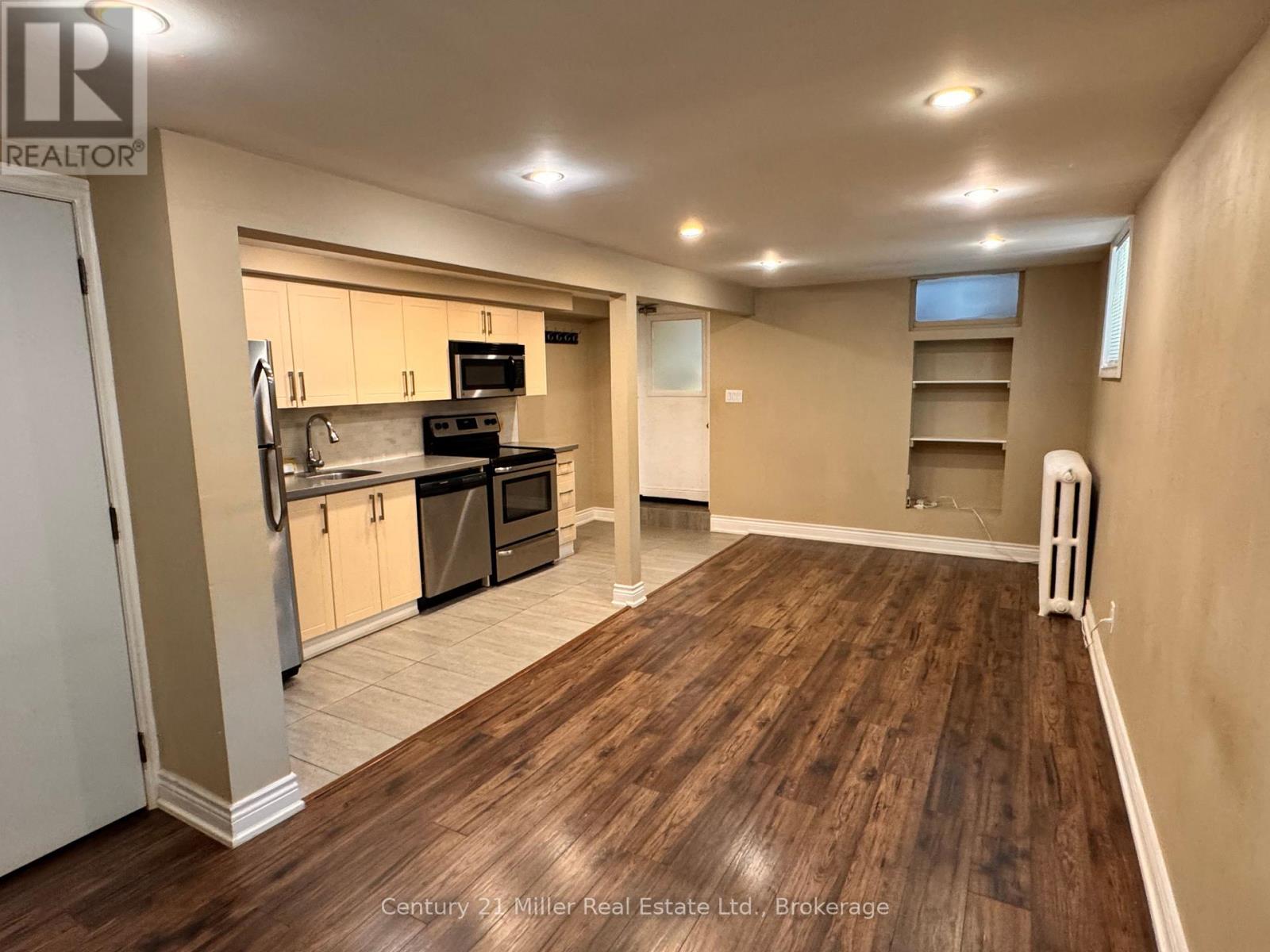 457 Annette Street, Toronto, Ontario  M6P 1S1 - Photo 9 - W12557366