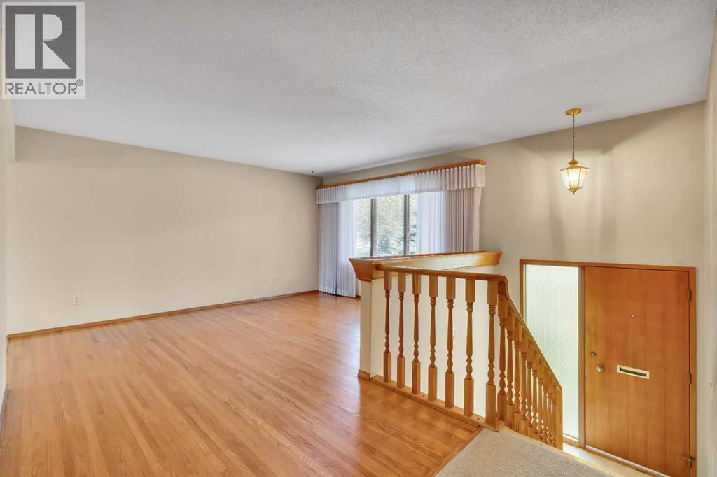 3303 Boulton Road Nw, Calgary, Alberta  T2L 1M2 - Photo 3 - A2260697