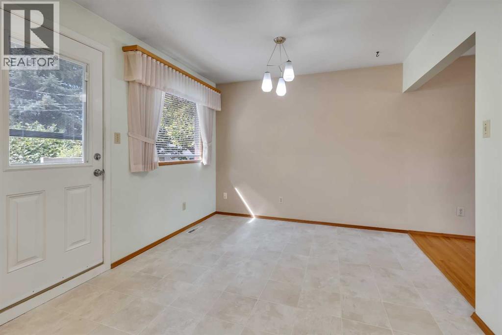 3303 Boulton Road Nw, Calgary, Alberta  T2L 1M2 - Photo 13 - A2260697