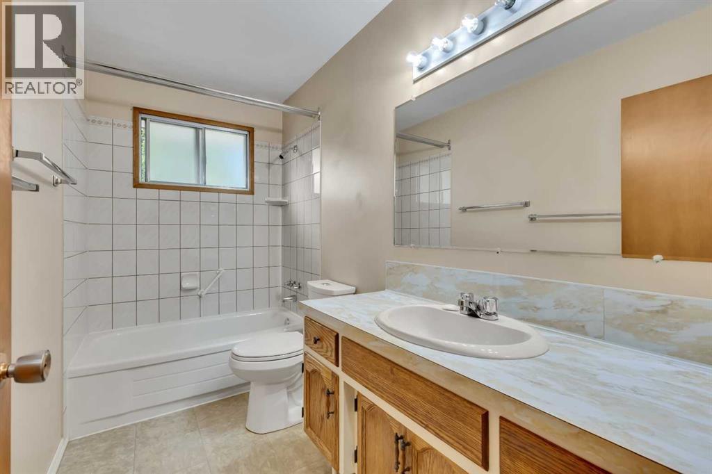 3303 Boulton Road Nw, Calgary, Alberta  T2L 1M2 - Photo 17 - A2260697