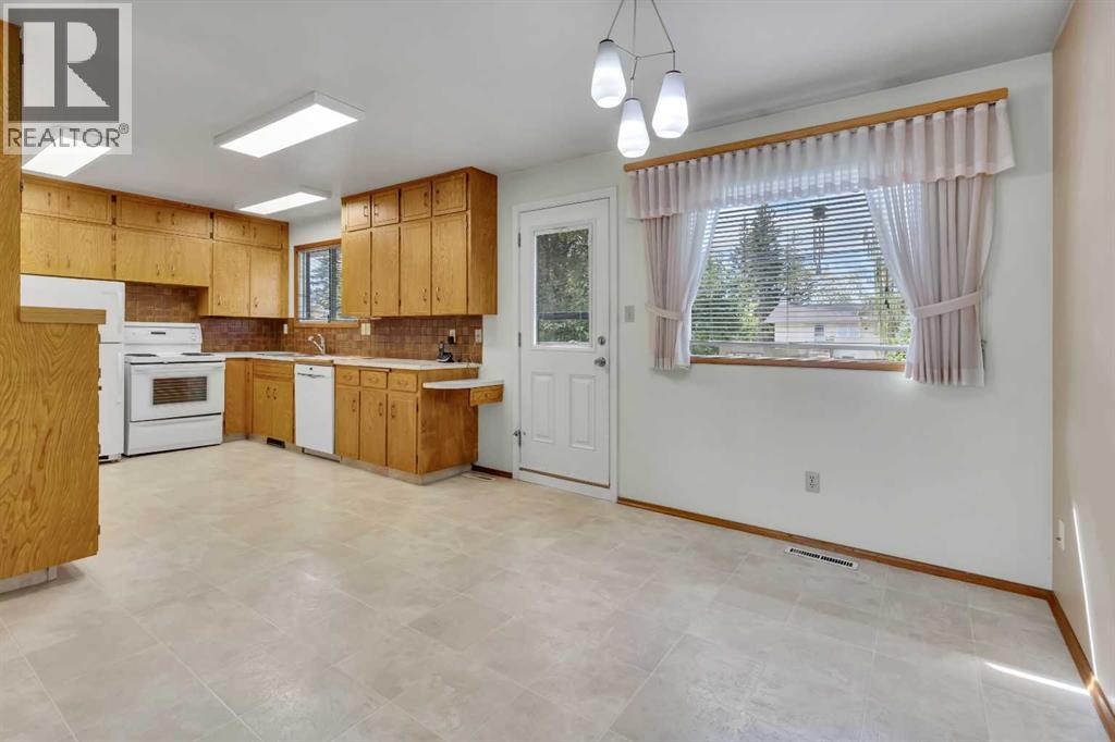 3303 Boulton Road Nw, Calgary, Alberta  T2L 1M2 - Photo 8 - A2260697