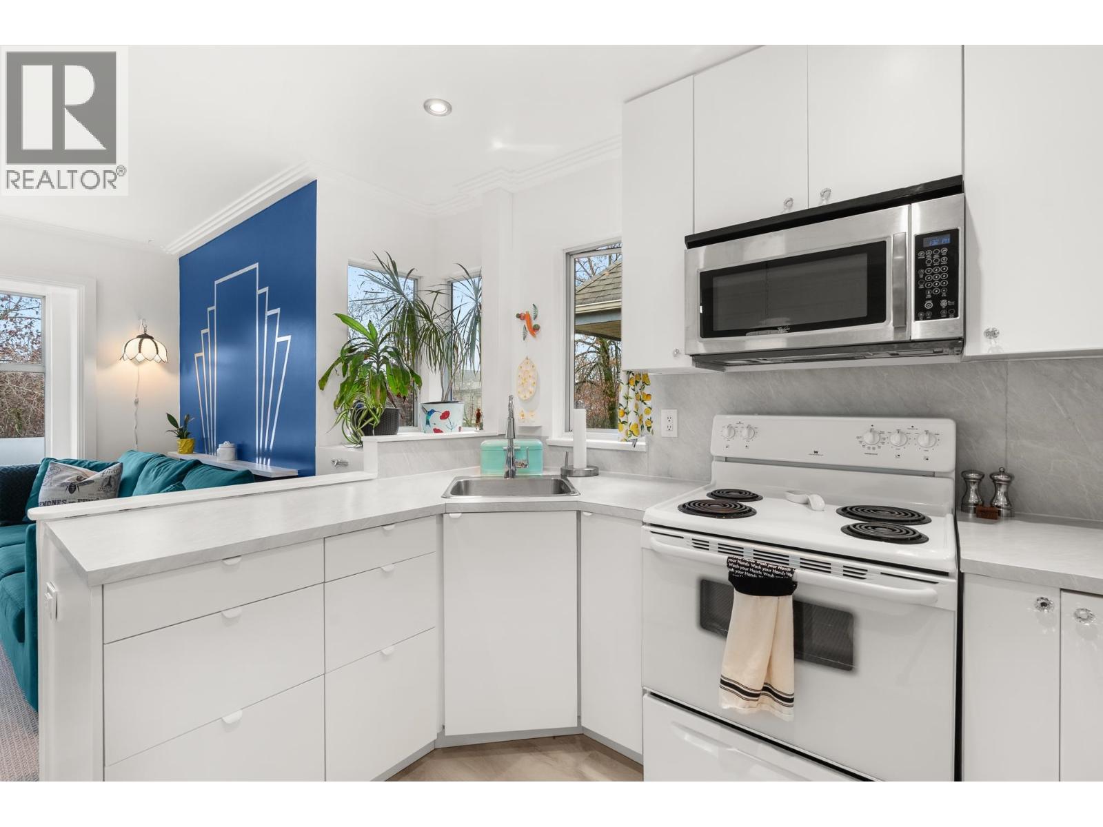 E301 623 W 14th Avenue, Vancouver, British Columbia  V5Z 1P7 - Photo 6 - R3068601