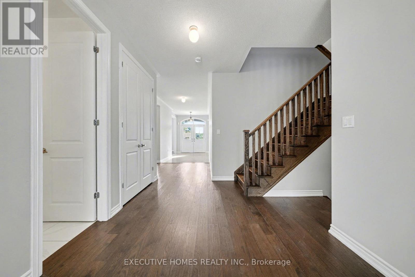 1753 Emberton Way, Innisfil, Ontario  L9S 0N4 - Photo 9 - N12555980