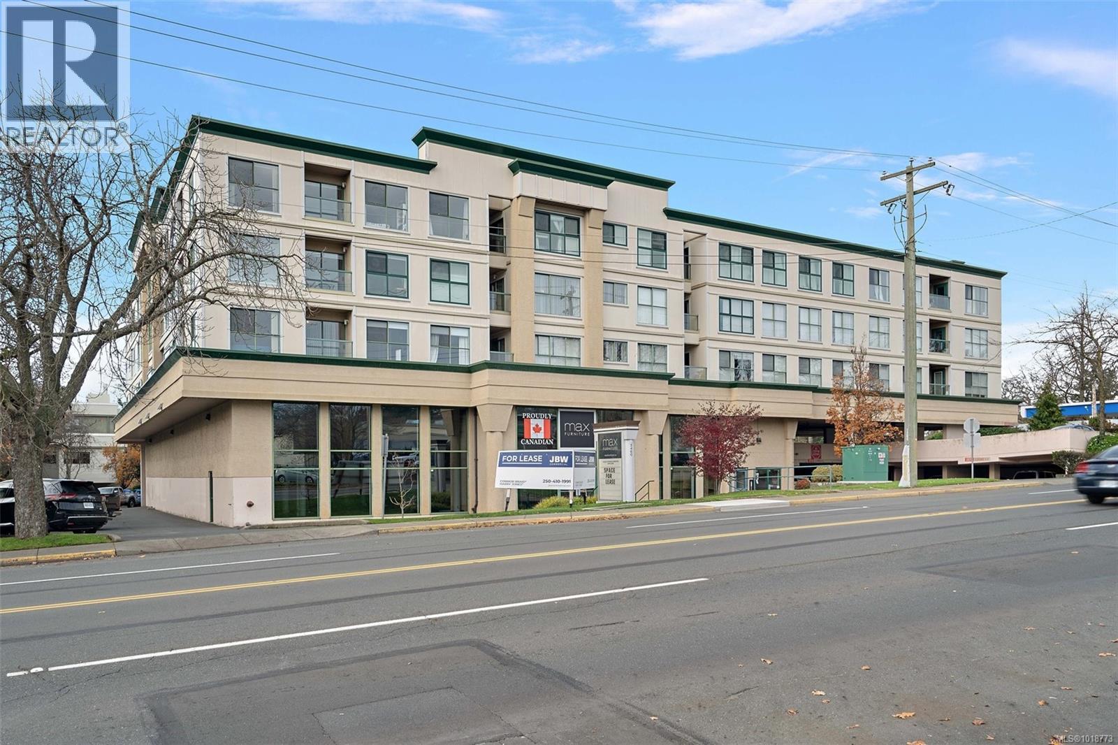 209 3460 Quadra St, Victoria, British Columbia