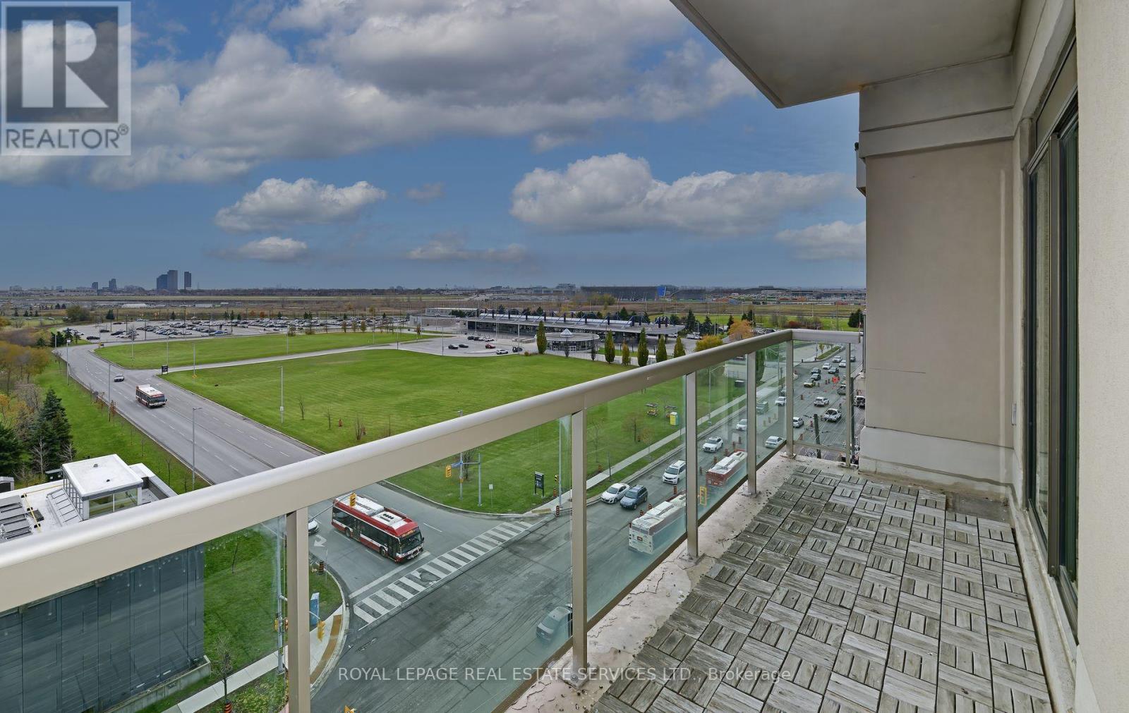 906 - 1030 Sheppard Avenue W, Toronto, Ontario  M3H 6C1 - Photo 16 - C12557346