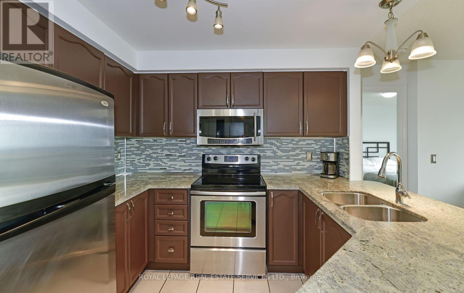 906 - 1030 Sheppard Avenue W, Toronto, Ontario  M3H 6C1 - Photo 9 - C12557346