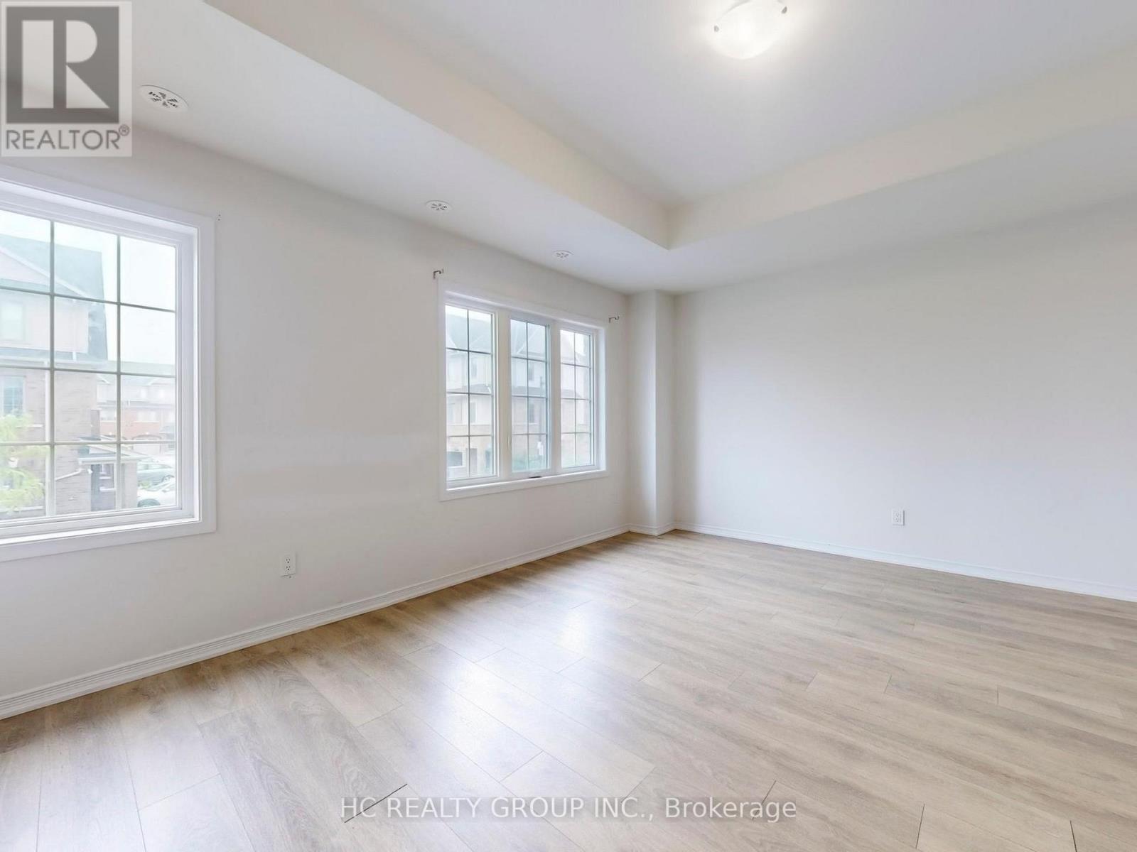 85 Danzatore Path, Oshawa, Ontario  L1L 0P9 - Photo 3 - E12557360