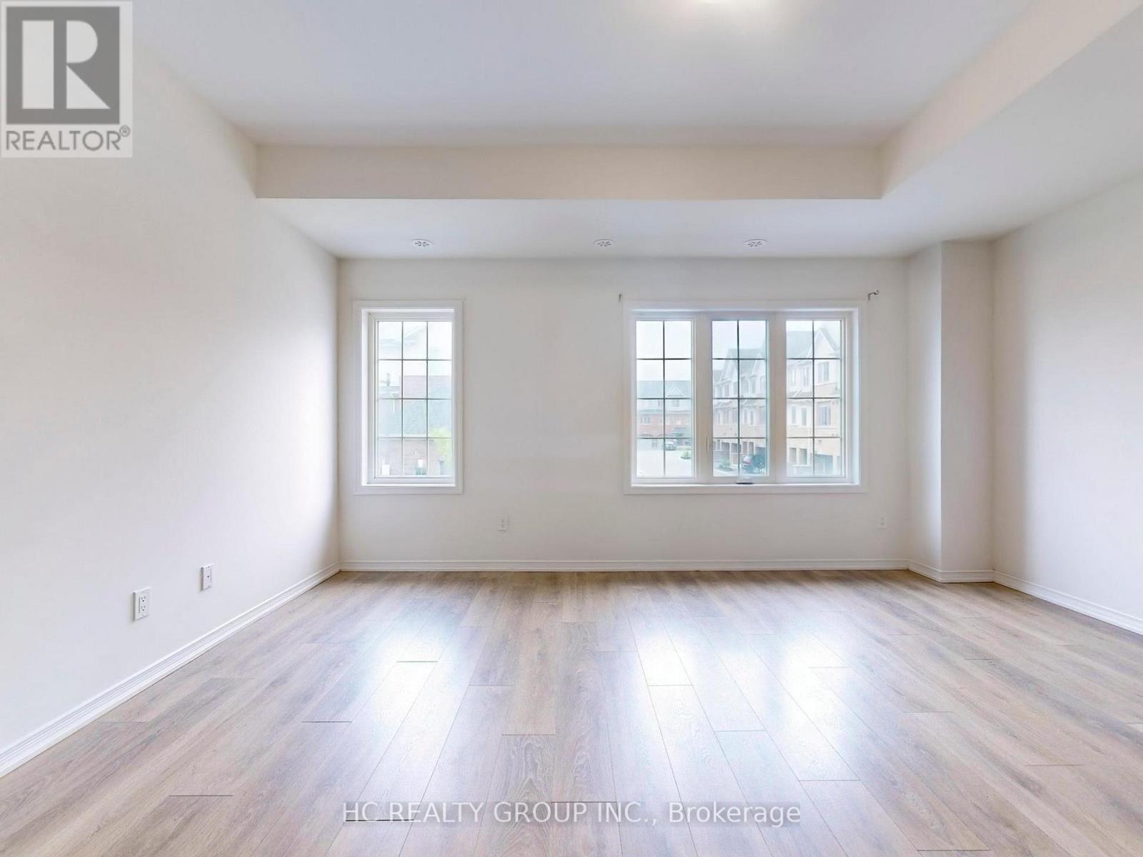 85 Danzatore Path, Oshawa, Ontario  L1L 0P9 - Photo 4 - E12557360