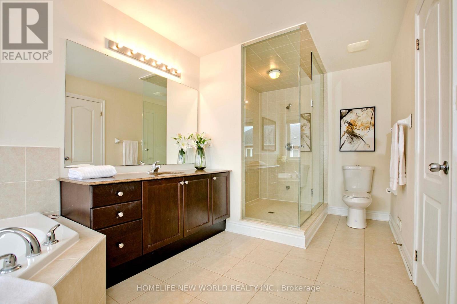 1015 Ralston Crescent, Newmarket, Ontario L3X 3H8 - Photo 13 - N12526984