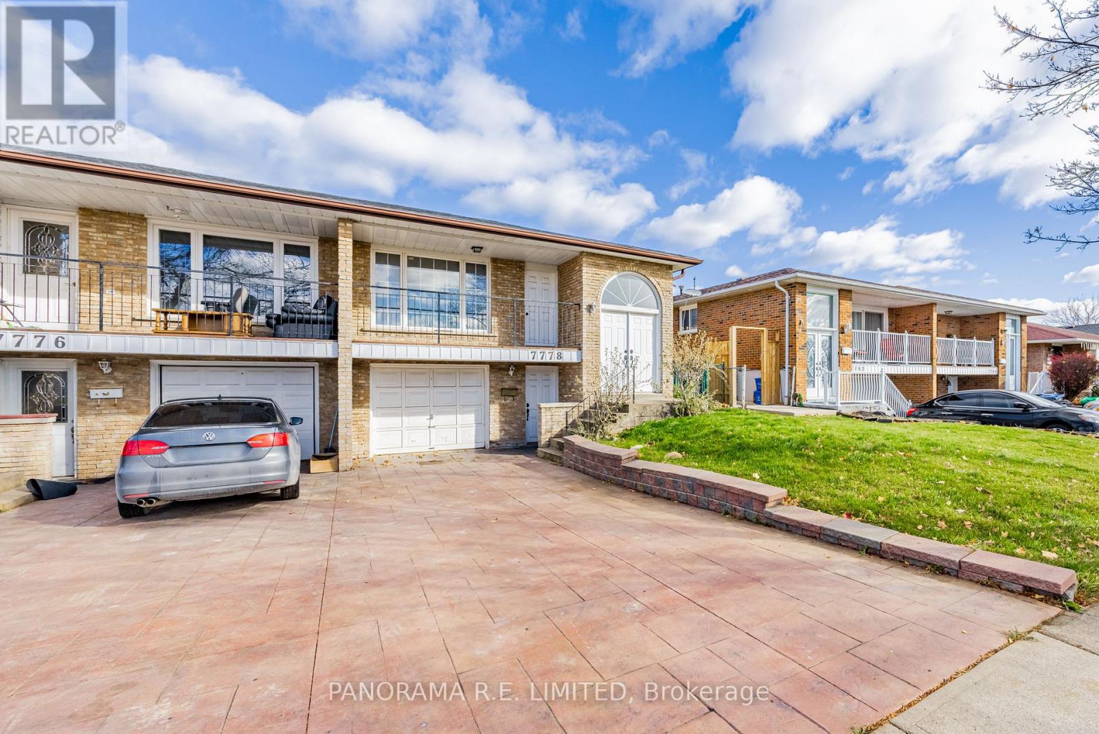 7778 Benavon Road, Mississauga, Ontario  L4T 3G3 - Photo 3 - W12554702