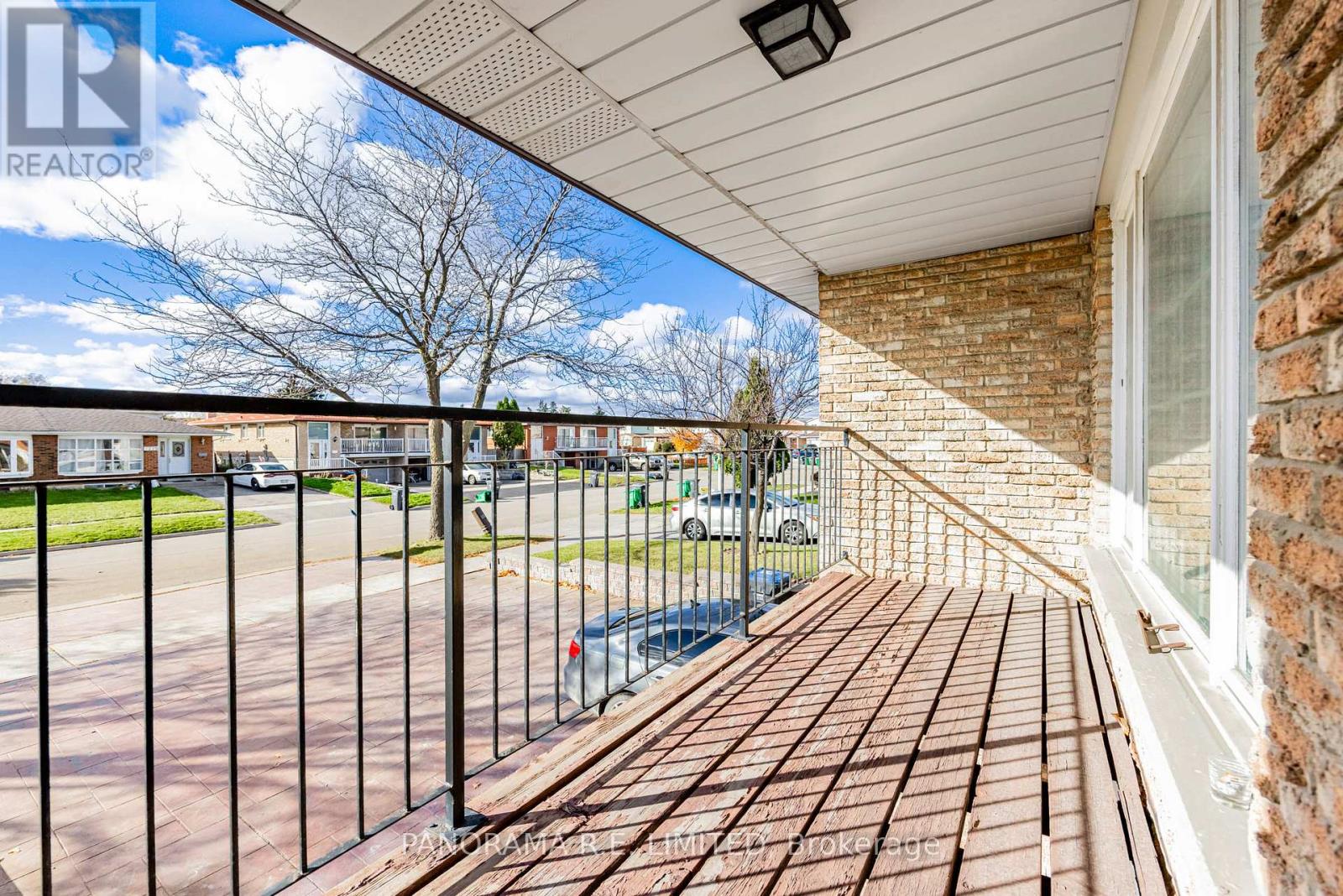 7778 Benavon Road, Mississauga, Ontario  L4T 3G3 - Photo 21 - W12554702