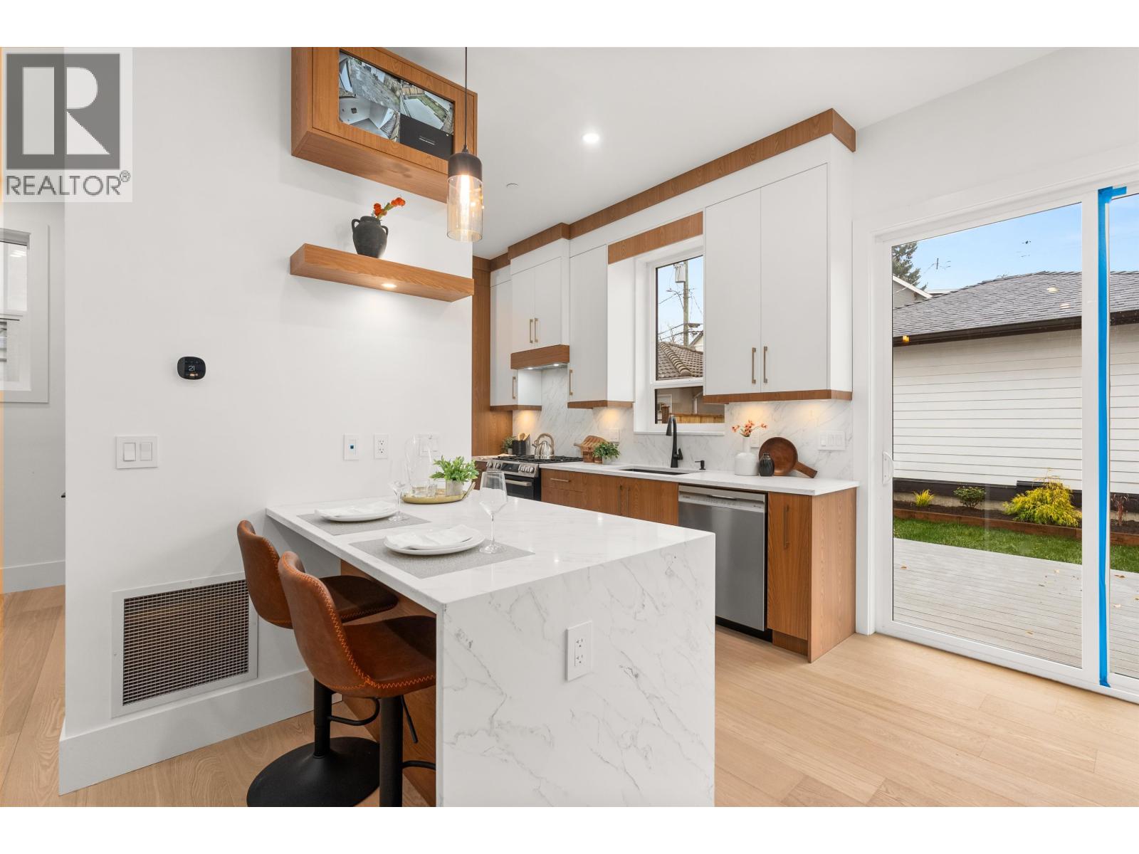 2 1822 E 14th Avenue, Vancouver, British Columbia  V5N 2E2 - Photo 5 - R3068312