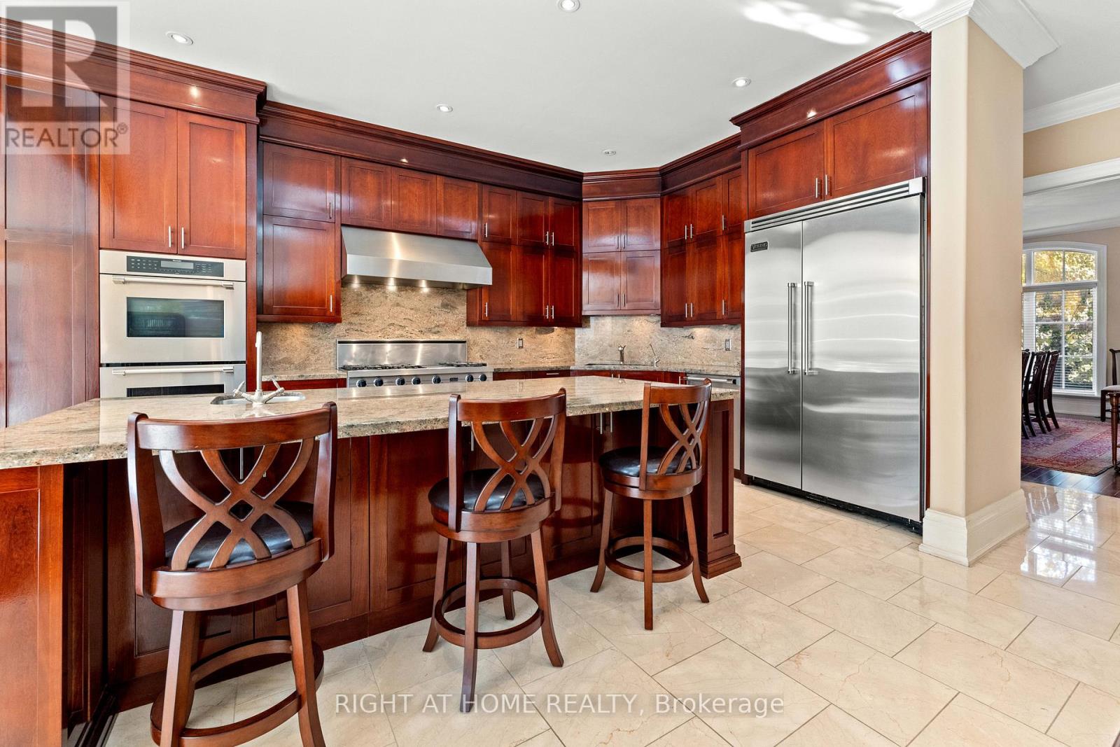 65 Kingswood Drive, King, Ontario  L7B 1K8 - Photo 18 - N12557372