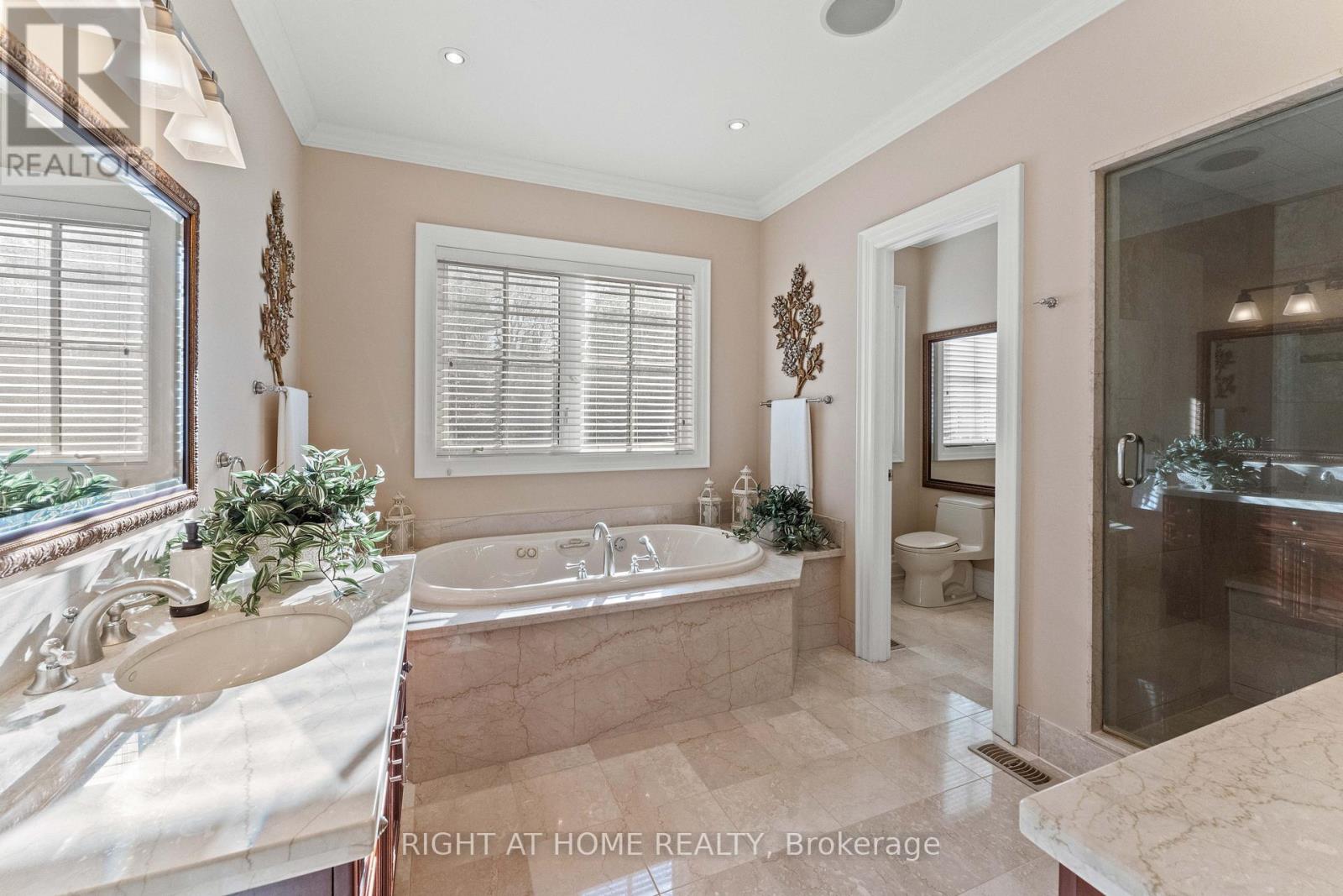 65 Kingswood Drive, King, Ontario  L7B 1K8 - Photo 25 - N12557372