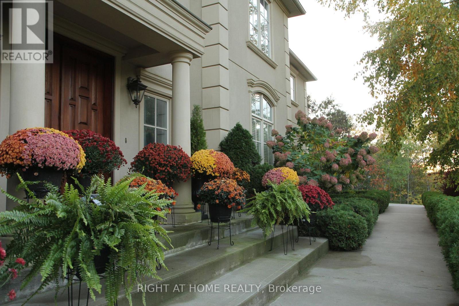 65 Kingswood Drive, King, Ontario  L7B 1K8 - Photo 42 - N12557372