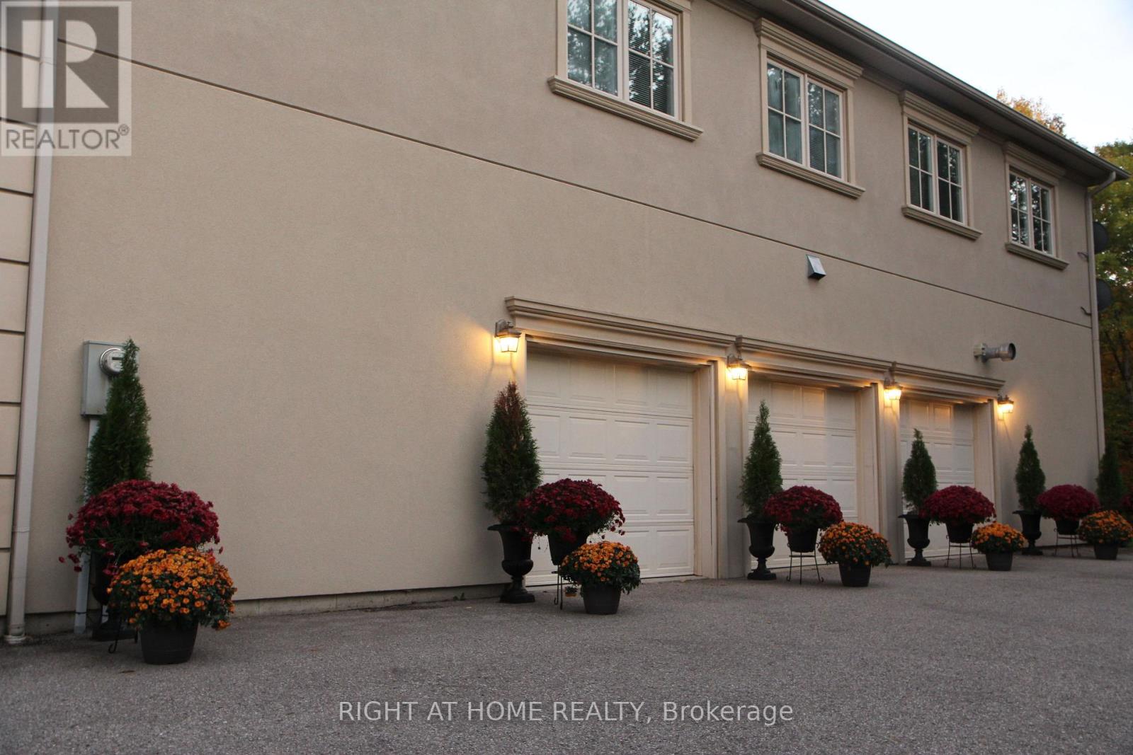 65 Kingswood Drive, King, Ontario  L7B 1K8 - Photo 43 - N12557372