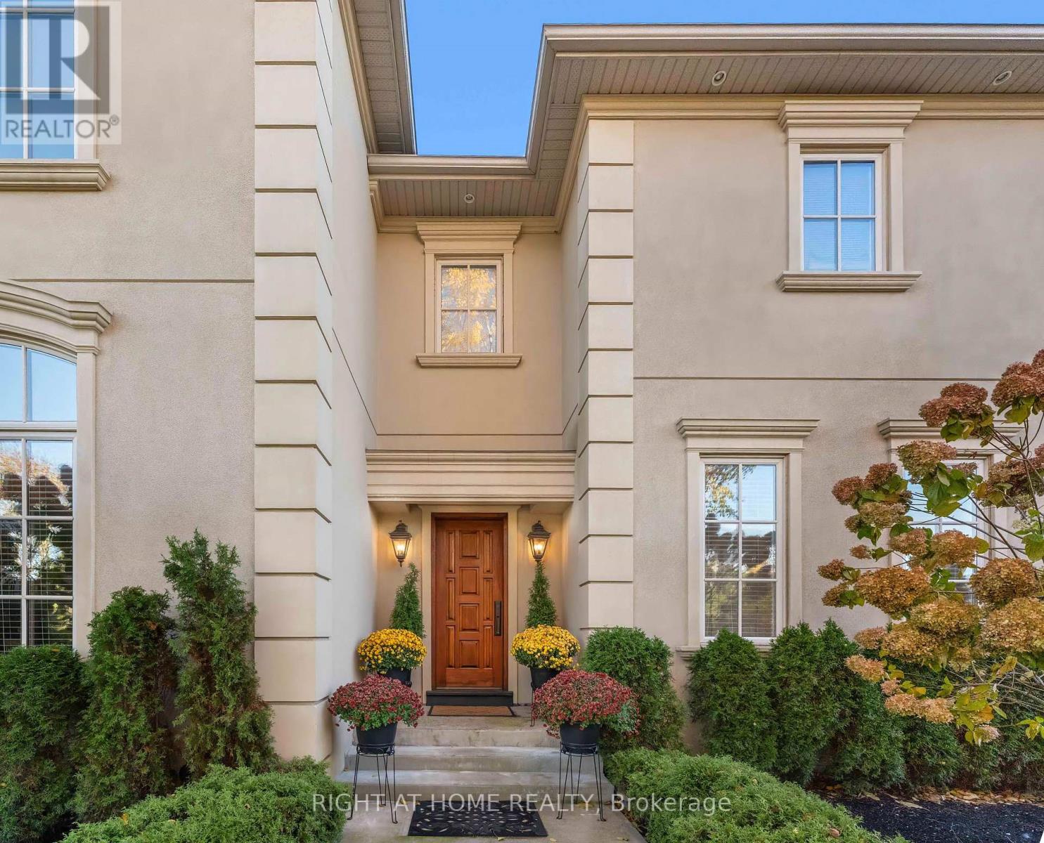 65 Kingswood Drive, King, Ontario  L7B 1K8 - Photo 5 - N12557372