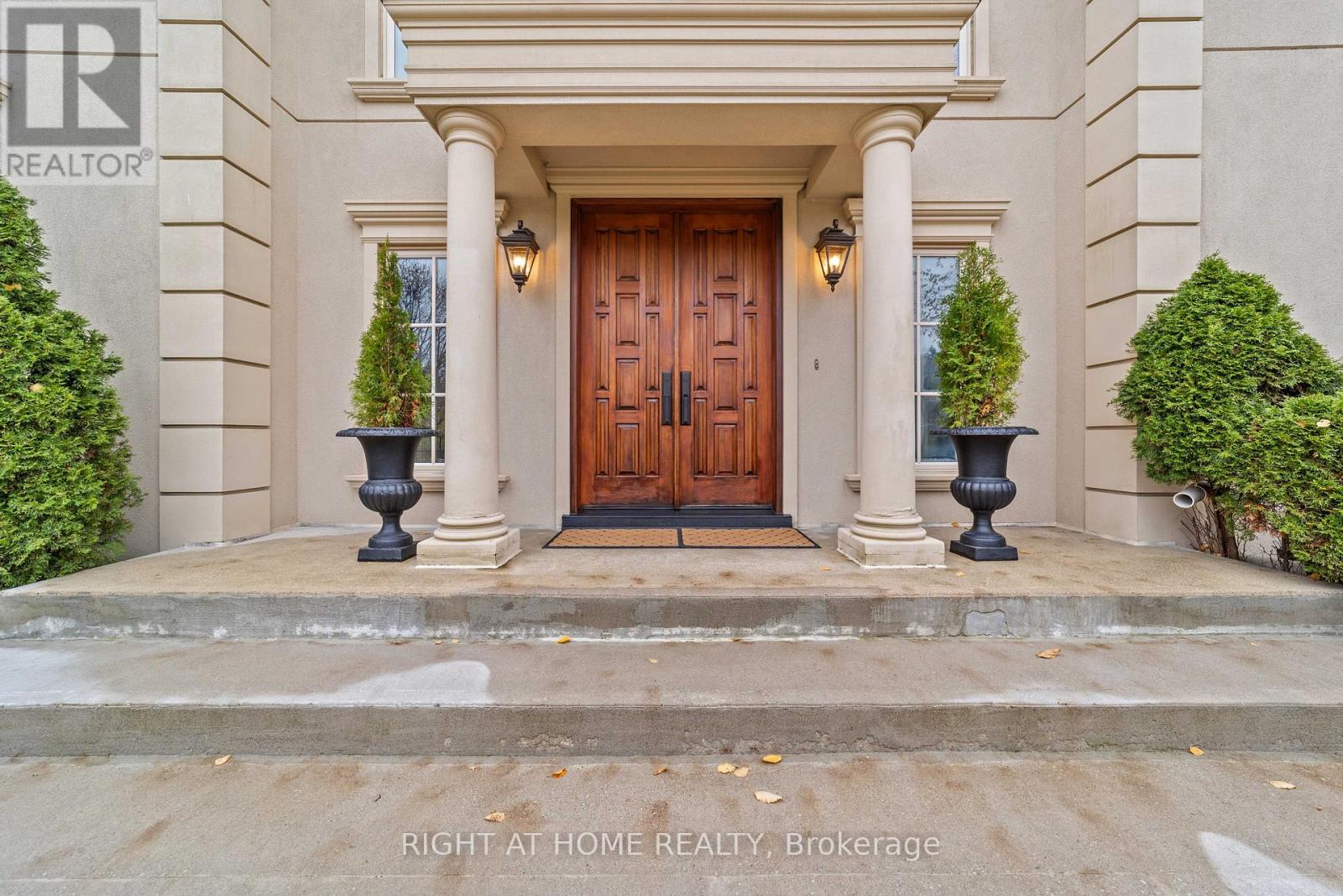 65 Kingswood Drive, King, Ontario  L7B 1K8 - Photo 6 - N12557372