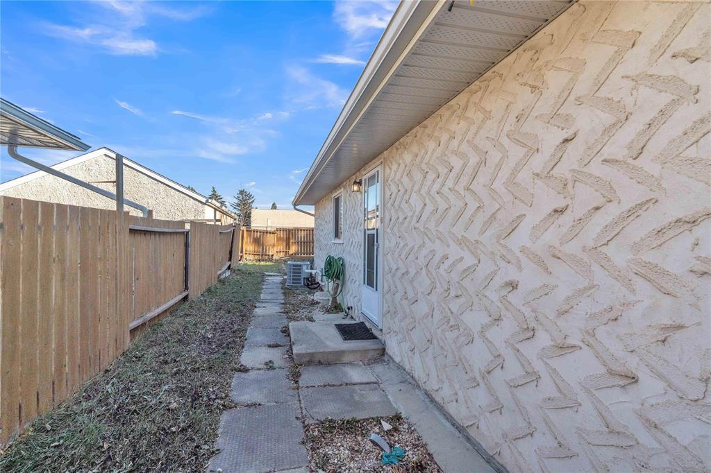 58 Muska Bay, Winnipeg, Manitoba  R2R 0V4 - Photo 36 - 202528673