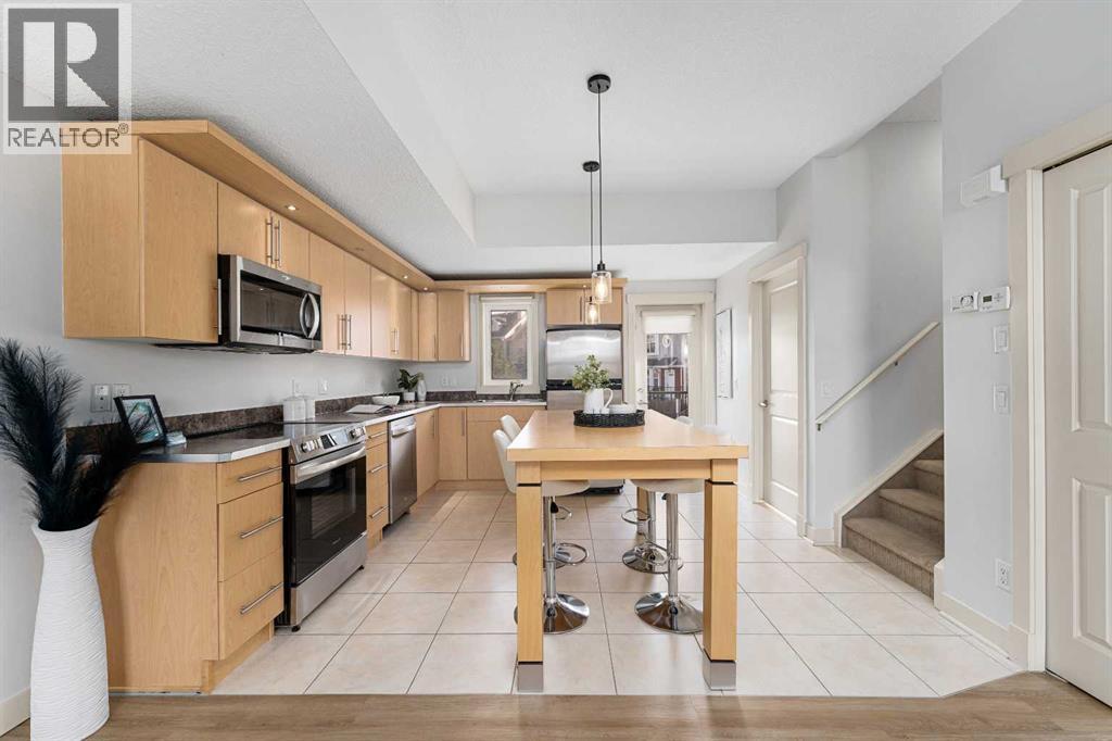 772 73 Street Sw, Calgary, Alberta  T3H 5V9 - Photo 9 - A2260970