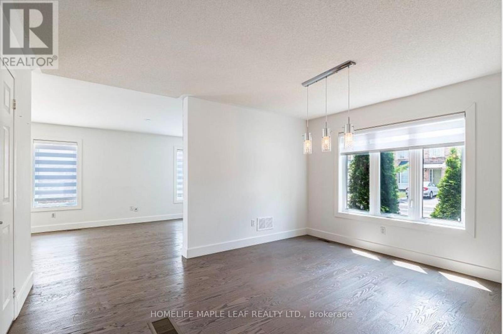 27 Vista Green Crescent, Brampton, Ontario  L7A 2S4 - Photo 11 - W12557376