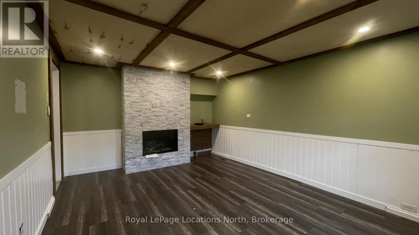 72 Sykes Street S, Meaford, Ontario  N4L 1E3 - Photo 2 - X12557384