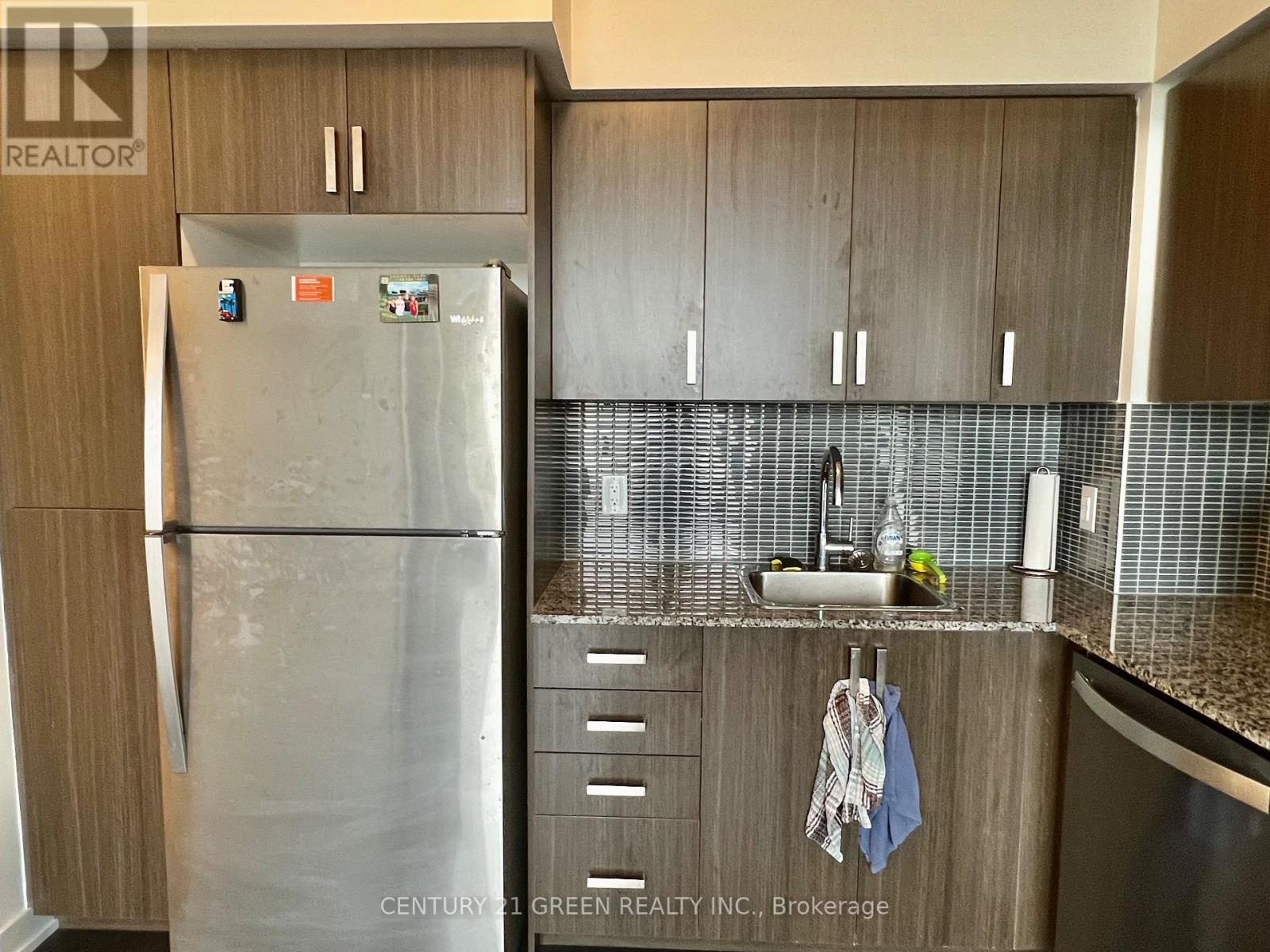 1601 - 1603 Eglinton Avenue W, Toronto, Ontario  M6E 0A1 - Photo 7 - C12557396