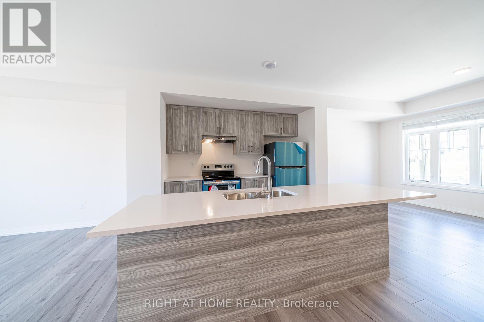 71 Bavin Street, Clarington, Ontario L1C 7H5 - Photo 8 - E12557382