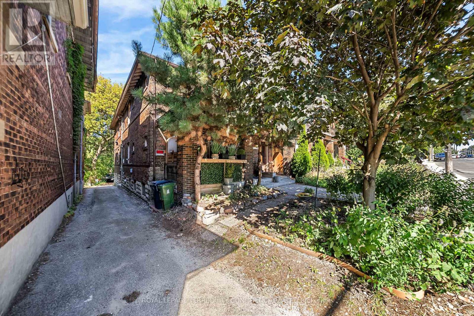 558-562 Kingston Road, Toronto, Ontario  M4E 1P9 - Photo 7 - E12557394