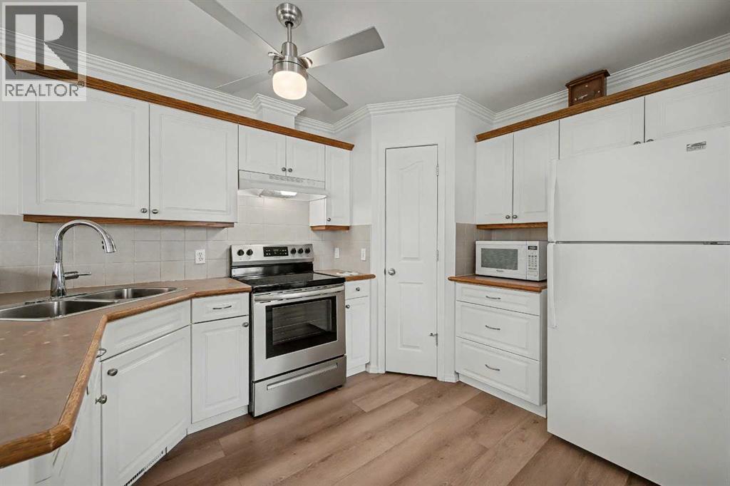 Property at 1409 Strathcona Way image 3