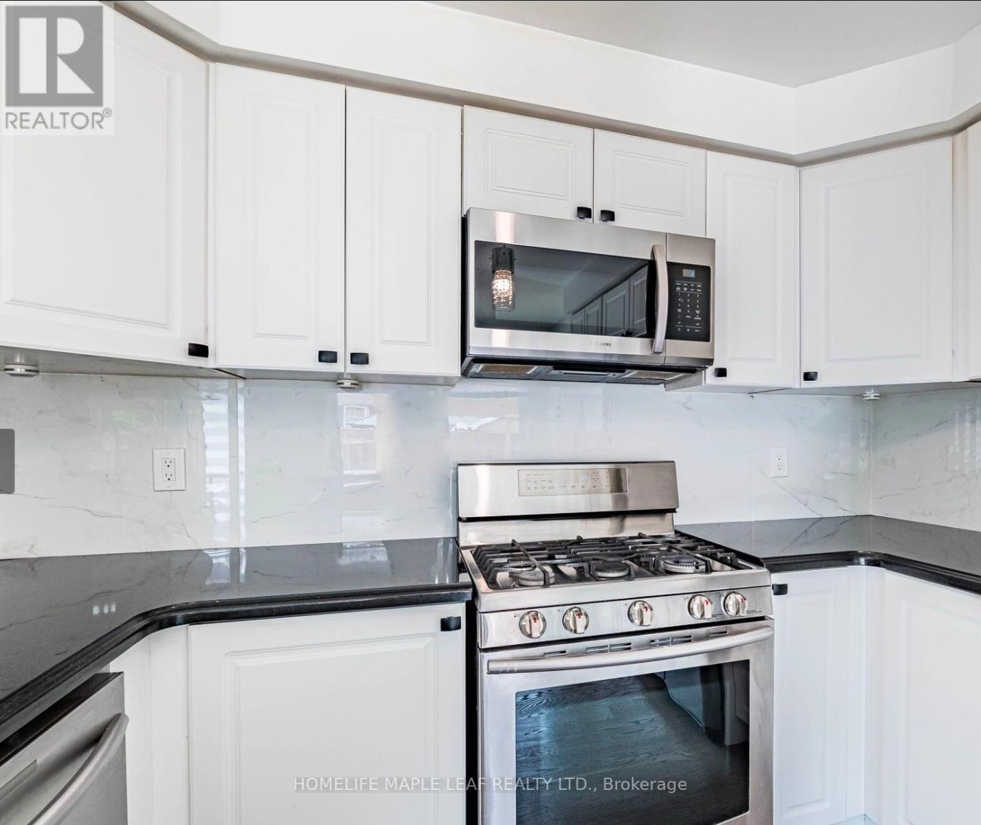 27 Vista Green Crescent, Brampton, Ontario  L7A 2S4 - Photo 17 - W12557376