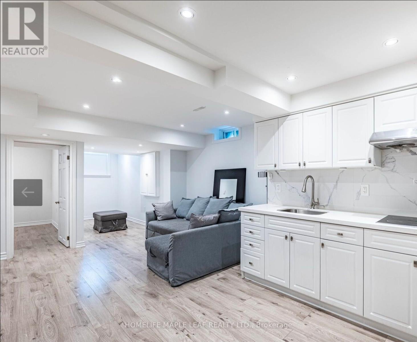 27 Vista Green Crescent, Brampton, Ontario  L7A 2S4 - Photo 32 - W12557376